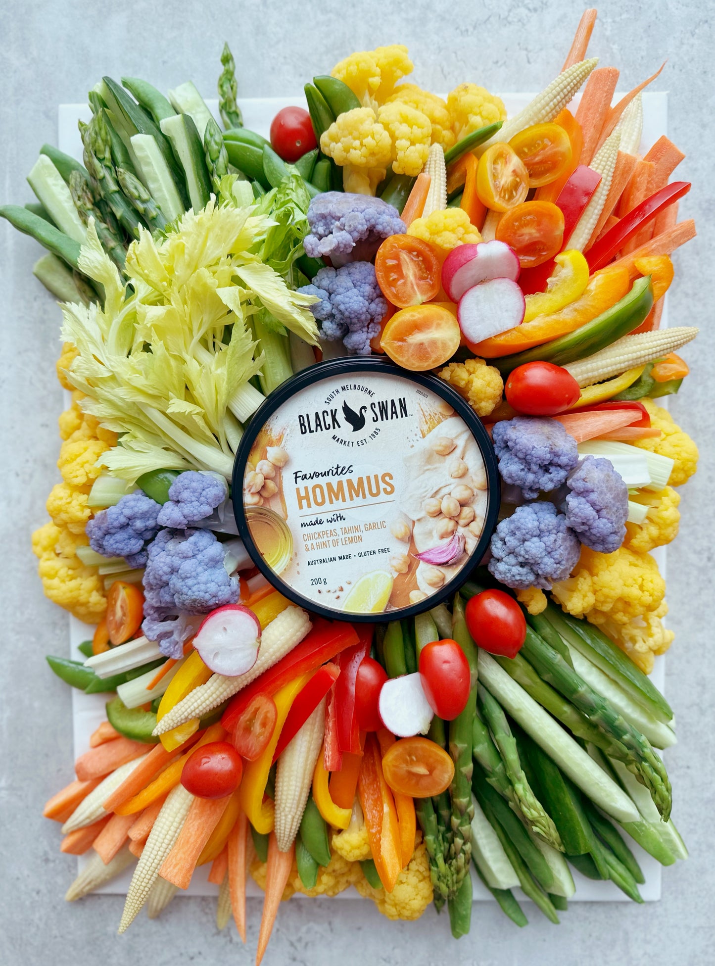 Cruditรฉs & Dips Platter